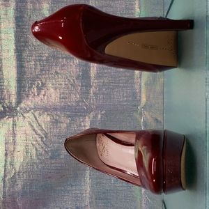 Vince Camuto 5 inch multi toned burgundy pumps